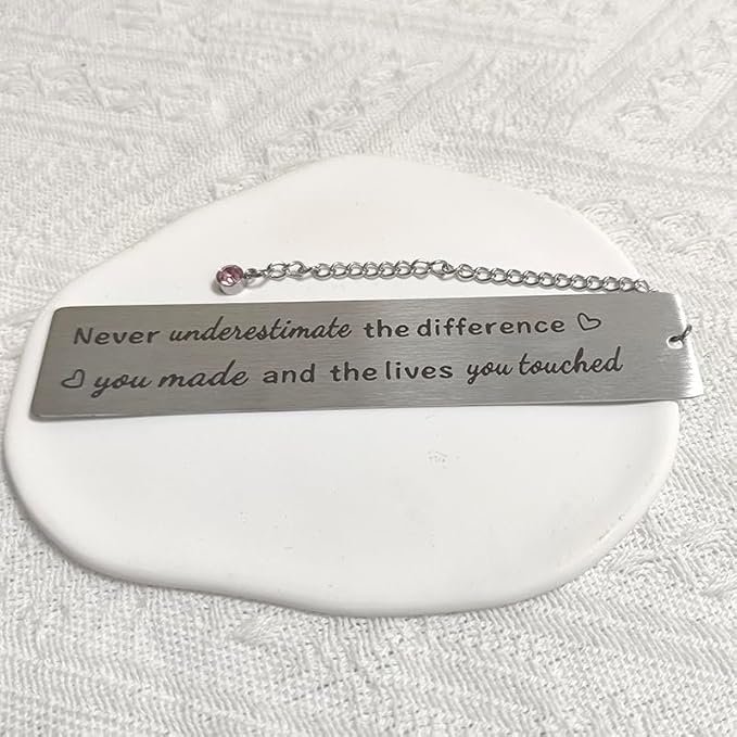 RFTWXHPN Coworker Colleague Appreciation Thank You Gifts Bookmark for Women Employees Volunteers Never Underestimate The Difference You Made Book Mark for Staff Social Workers Gifts