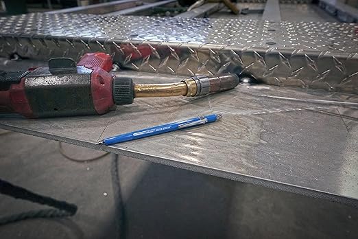 Markal 96006 - Markal Silver-Streak Holder with 1 Reflective Lead, Built-in Sharpener, 1 Click Advance -Ideal for Metal Layout & Fabrication Work