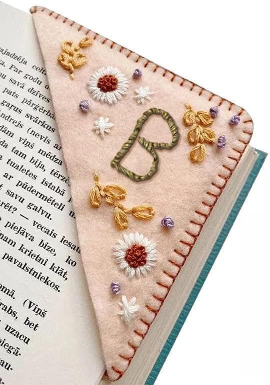 MOTEERLLU Personalized Hand Embroidered Corner Bookmark,Felt Triangle Page Stitched Handmade Bookmark,Unique Cute Flower Letter Embroidery Bookmarks Accessories for Book Lovers