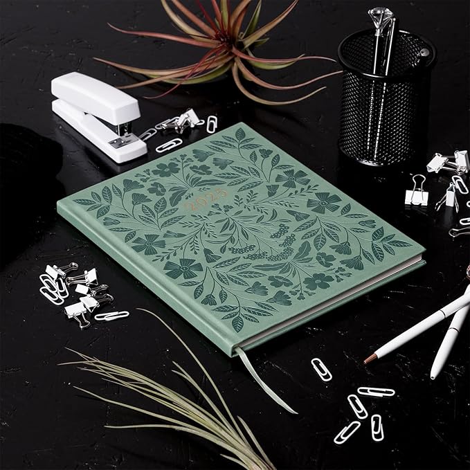 Eccolo 2025 Large Agenda Planner, 12 Month, Yearly, Monthly & Weekly Pages, Habit & Gratitude Tracker (Hardcover - 8 x 10")