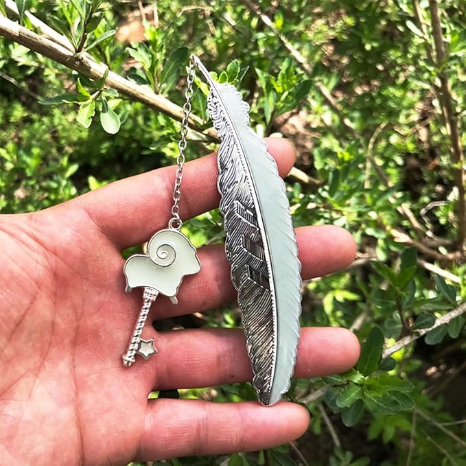 Zodiac Feather Bookmark Gifts for Women Men, Cool Metal Bookmark Glow in The Dark Aries Bookmark, Luminous Star Sign Constellation Horoscope Bookmark Gifts