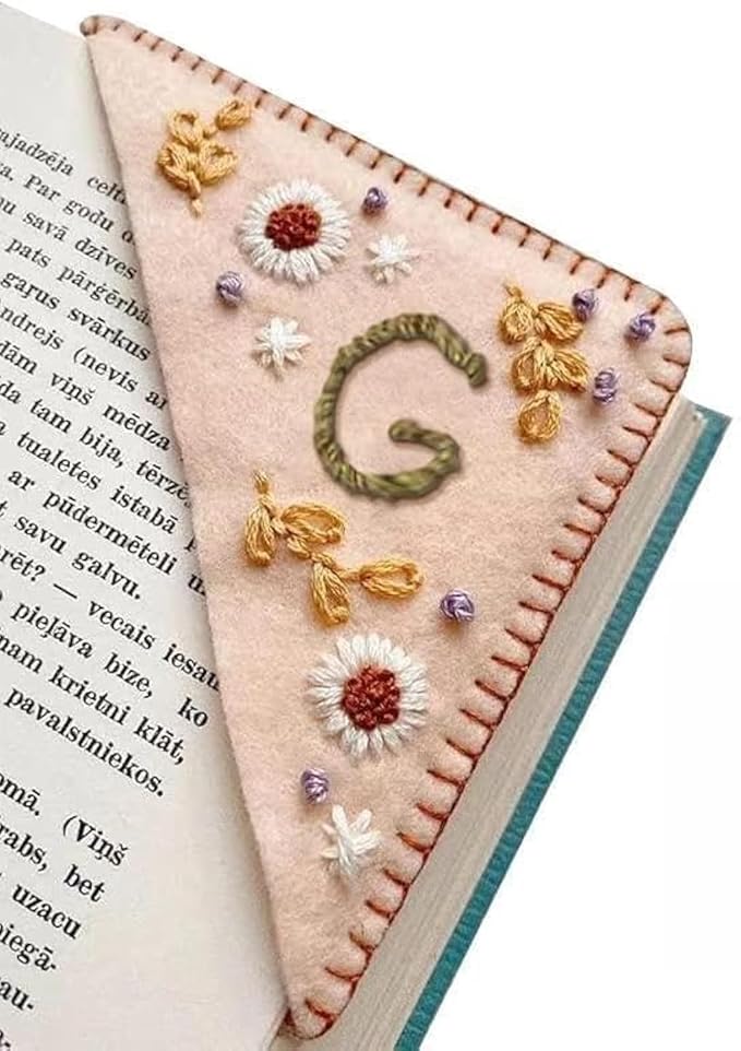 MOTEERLLU Personalized Hand Embroidered Corner Bookmark,Felt Triangle Page Stitched Handmade Bookmark,Unique Cute Flower Letter Embroidery Bookmarks Accessories for Book Lovers
