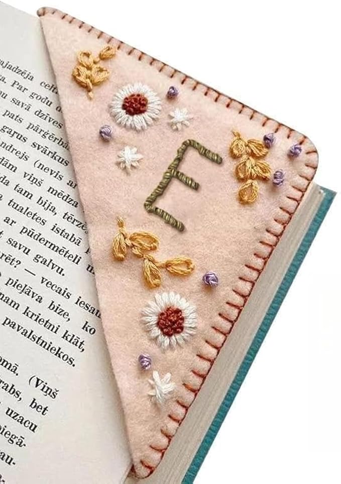 MOTEERLLU Personalized Hand Embroidered Corner Bookmark,Felt Triangle Page Stitched Handmade Bookmark,Unique Cute Flower Letter Embroidery Bookmarks Accessories for Book Lovers
