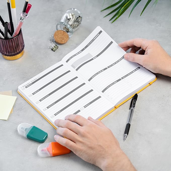 Clever Fox Dated Planner 2025-2026 – Weekly Life Planner Notebook for Goal Setting & Time Management – Planner with Habits Tracker, to-do List & Dated Pages – A5, Lasts 1 Year Amber Yellow)