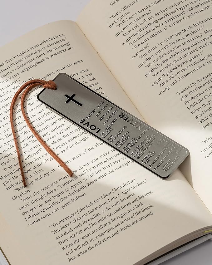 Christian Bookmarks, Metal Bible Bookmark for Men Women Readers Book Lover, Christmas Gift, Giveaways for Sunday School, Christmas Gifts for Members of Church. (Love Never Fails)