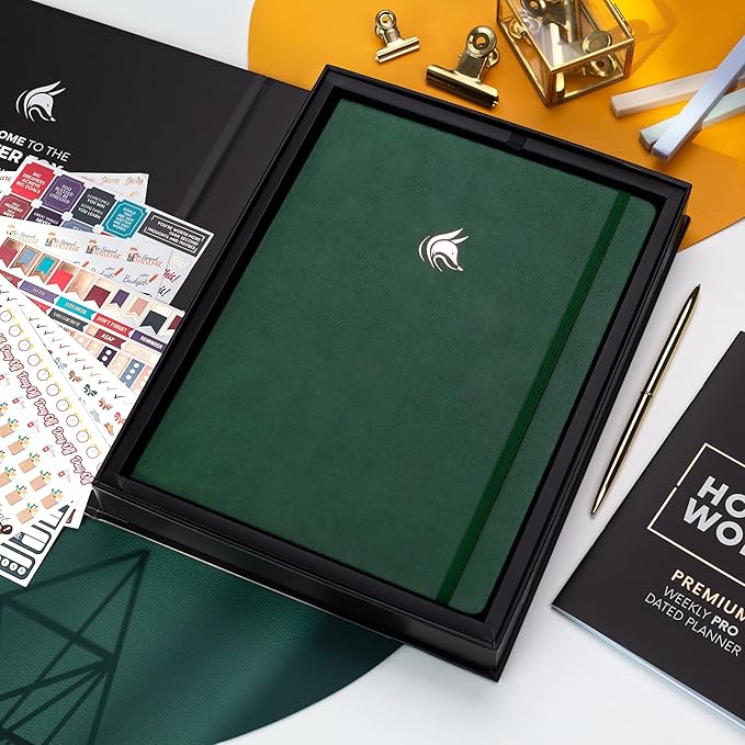 Clever Fox Planner PRO Premium Jan 2025-Jan 2026 – Luxurious Weekly, Monthly & Budget Agenda Organizer for Productivity & Reaching Goals, A4 Hardcover + Keepsake Box – Forest Green