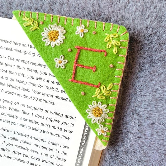 Personalized Hand Embroidered Corner Bookmark, Bookmarks for Women, Personalized Bookmark for Book Lovers, Cute Flower Book Mark by HNQCPCVU (E, Green)