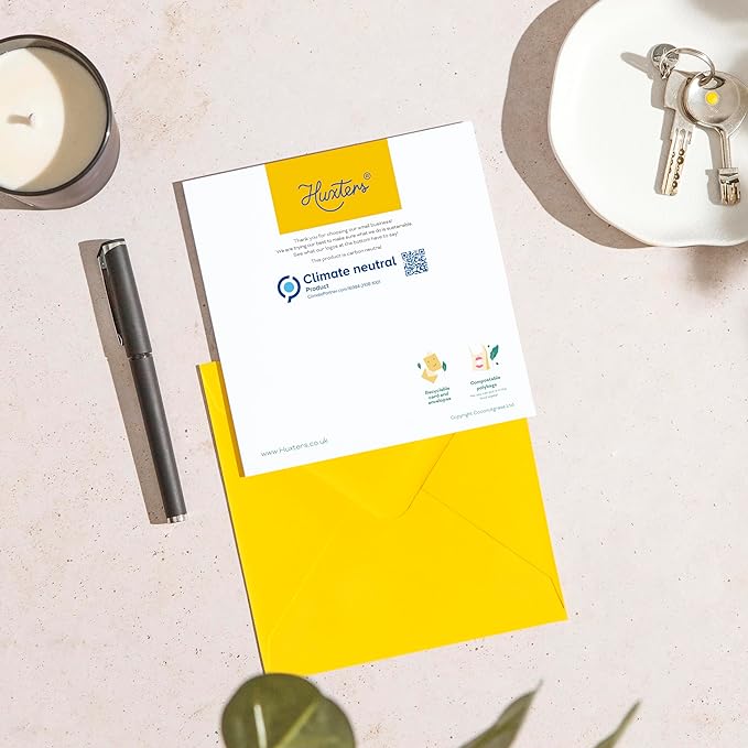 Huxters Birthday Card from the Dog – Lhasa Apso - Happy Birthday to Dog Mum and Dog Dad – Birthday Card from the Dog to Friends Family First Birthday (Lhasa Apso)