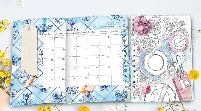 Daphne's Diary Daily Planner Journal 2025 | Everyday Agenda with Creative Designs, Fold-Out Montly Overviews, Shopping Lists | Decorative Weekly Planner Scrapbook full of art paper and art supplies