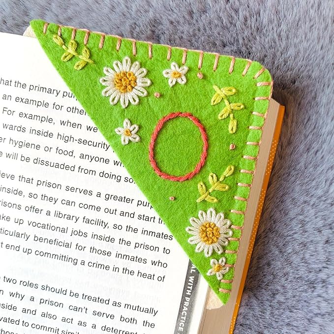 Personalized Hand Embroidered Corner Bookmark, Bookmarks for Women, Personalized Bookmark for Book Lovers, Cute Flower Book Mark by HNQCPCVU (O, Green)