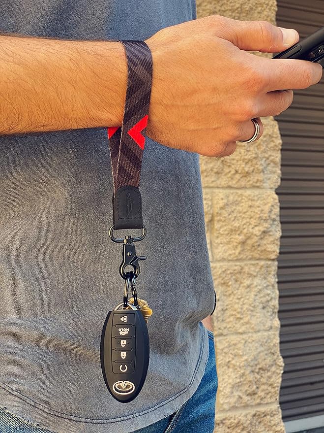 POCKT Lanyard for Keys Wristlet Strap Key Chain Holder for Men and Women - Cool Hand Wrist Lanyards for Keys and Wallets
