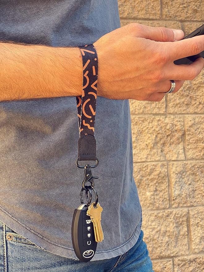 POCKT Lanyard for Keys Wristlet Strap Key Chain Holder for Men and Women - Cool Hand Wrist Lanyards for Keys and Wallets